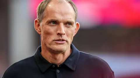 曼联以12万英镑周薪力邀球星续约，却被戏称为“红魔版阿诺德”