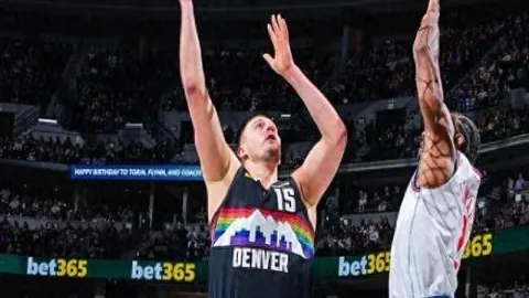 伊涅斯塔：巴萨会员投票明智，盼球队西甲夺冠